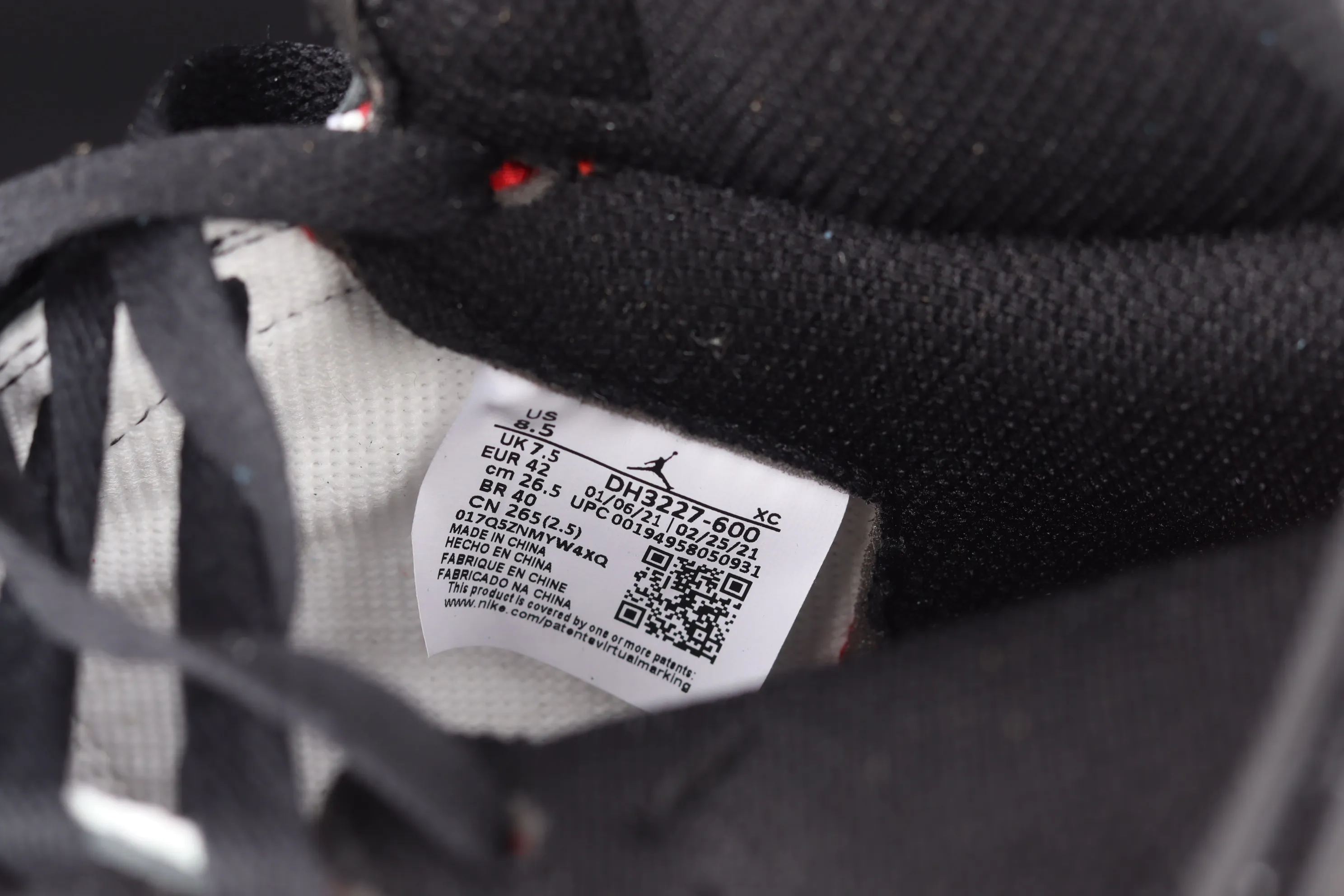 All categories Air Jordan Jordan series basketball shoes Air Jordan 1 High Travis Scott x Air Jordan 1 High OG AJ1 Joe 1 Lightning Overhook DH3227-600